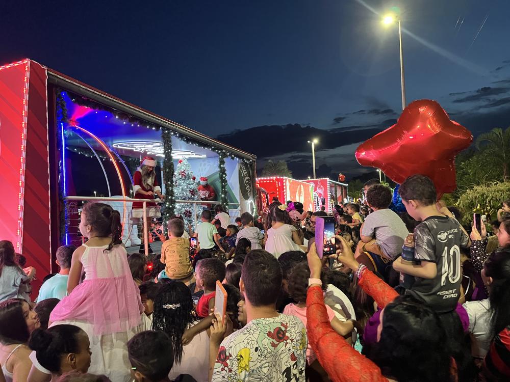 A magia do Natal está na Orla do Lago de Cidade Ocidental